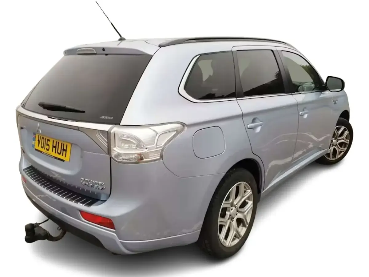 Used Mitsubishi Outlander P-HEV 200 HP (147 kW) 2015 Blue SUV