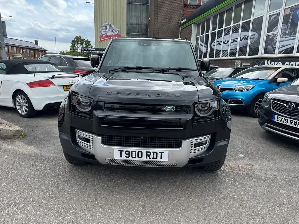 Used Land Rover Defender SE 300 HP (220 kW) 2020 Black SUV