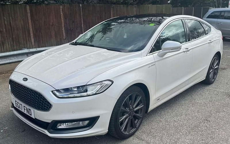Begagnad Ford Mondeo Vignale 180 HK (132 kW) 2017 Halvkombi