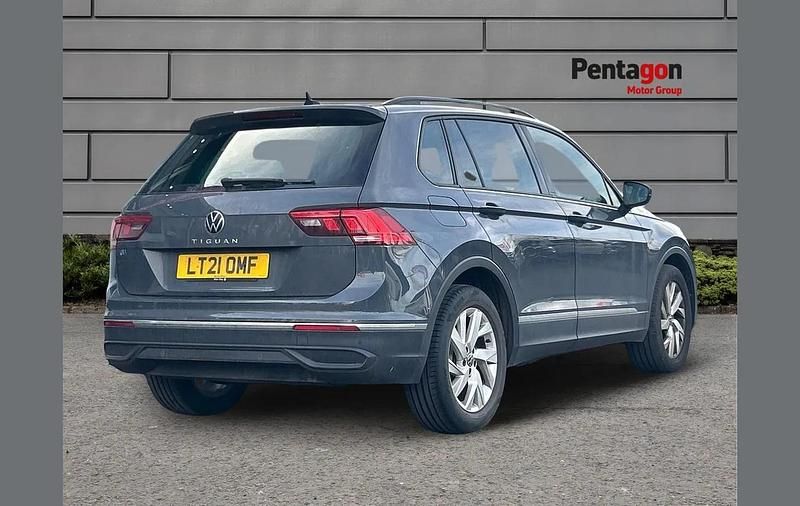 Used VW Tiguan Life 150 HP (110 kW) 2021 Grey SUV