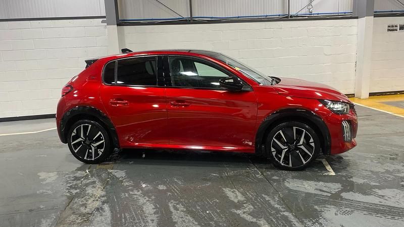 Used Peugeot 208 GT 101 HP (74 kW) 2024 Red Hatchback