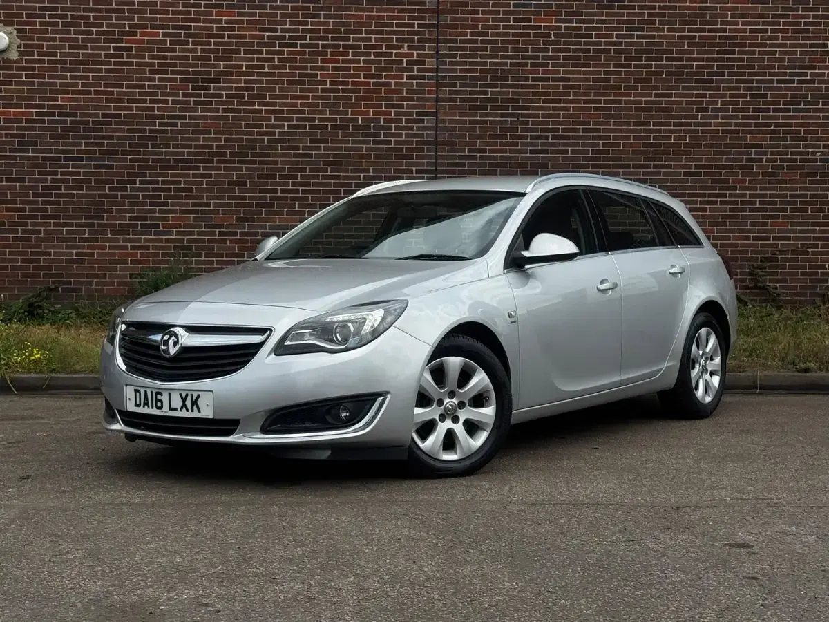Used Vauxhall Insignia SRi 2016 Silver Estate