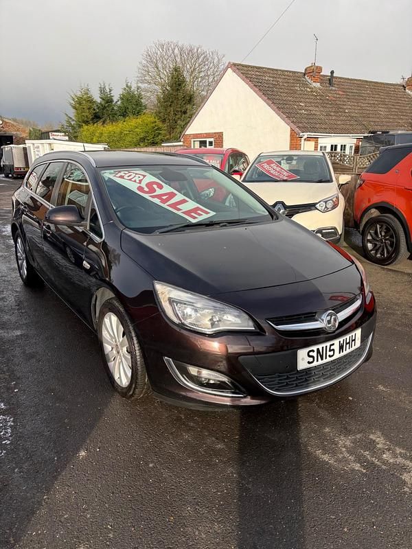 Used Vauxhall Astra Elite 2015 Brown Estate