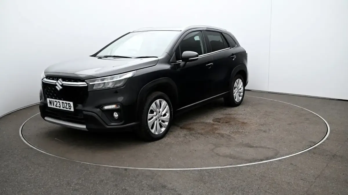 Usado Suzuki SX4 2023 Negro Utilitario