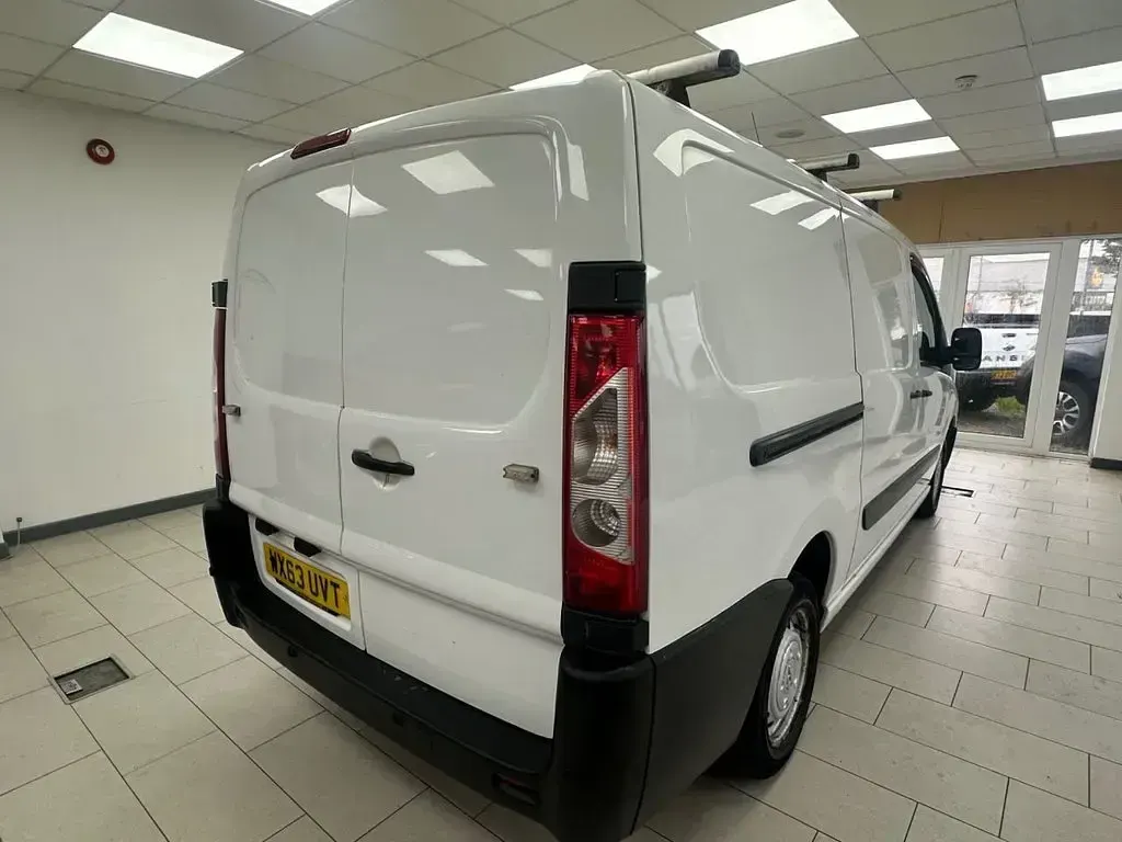 Used Peugeot Expert 128 HP (94 kW) 2013 White Van