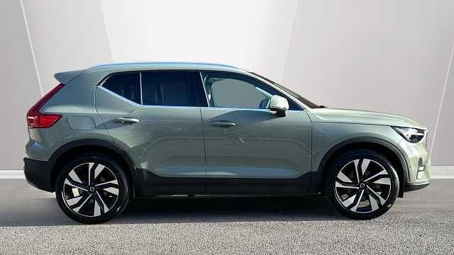 Used Volvo XC40 Ultra 163 HP (119 kW) 2025 Green SUV