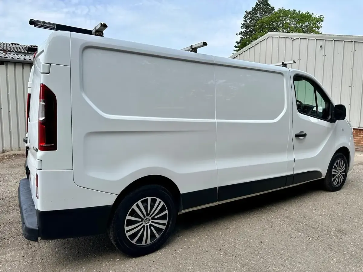 Used Renault Trafic Business 2019 White MPV
