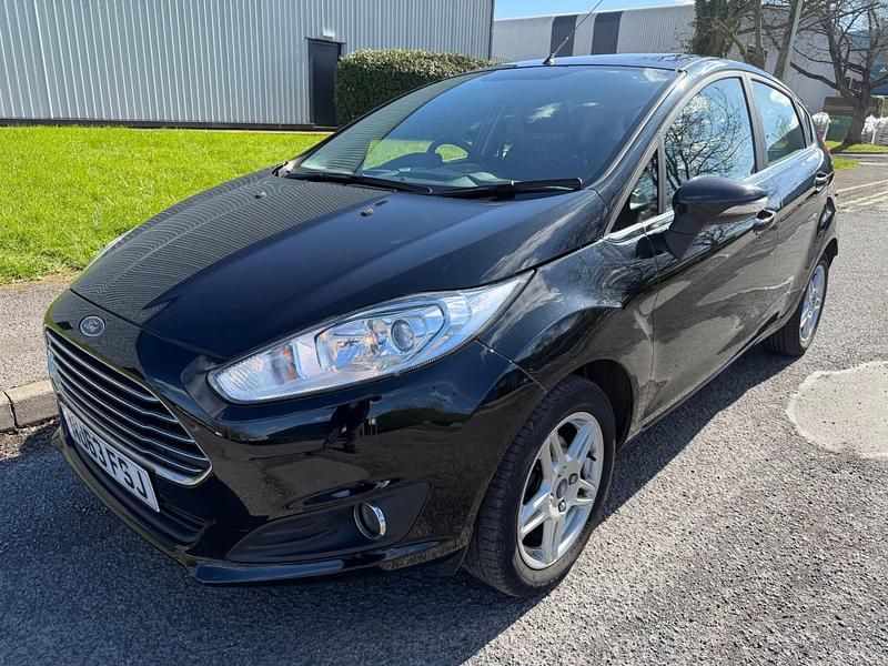 Used Ford Fiesta Zetec 82 HP (60 kW) 2013 Black Hatchback