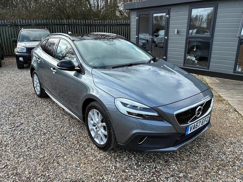 Begagnad Volvo V40 Pro 2018 Grå Halvkombi