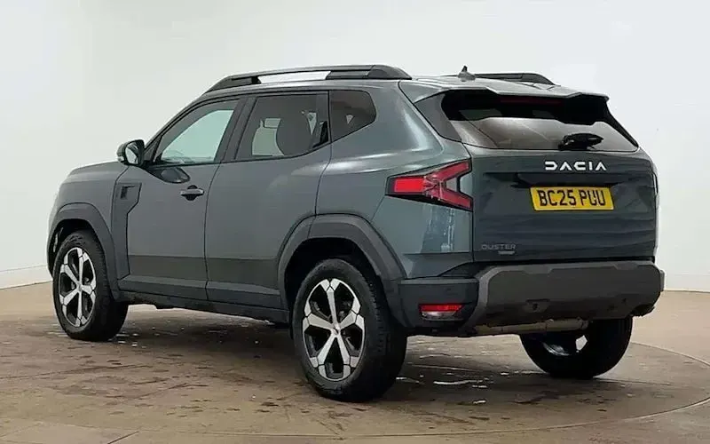 Used Dacia Duster Journey 143 HP (105 kW) 2025 Green Estate