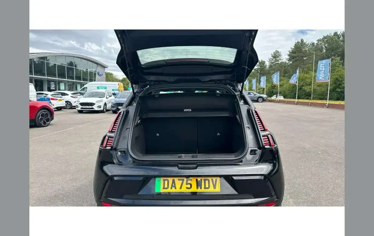 New Renault R5 Urban 89 kW (122 HP) 2025 Black Hatchback