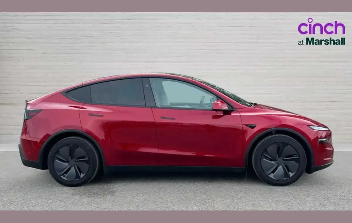 Used Tesla Model Y Long Range AWD 378 kW (514 HP) 2025 Red SUV