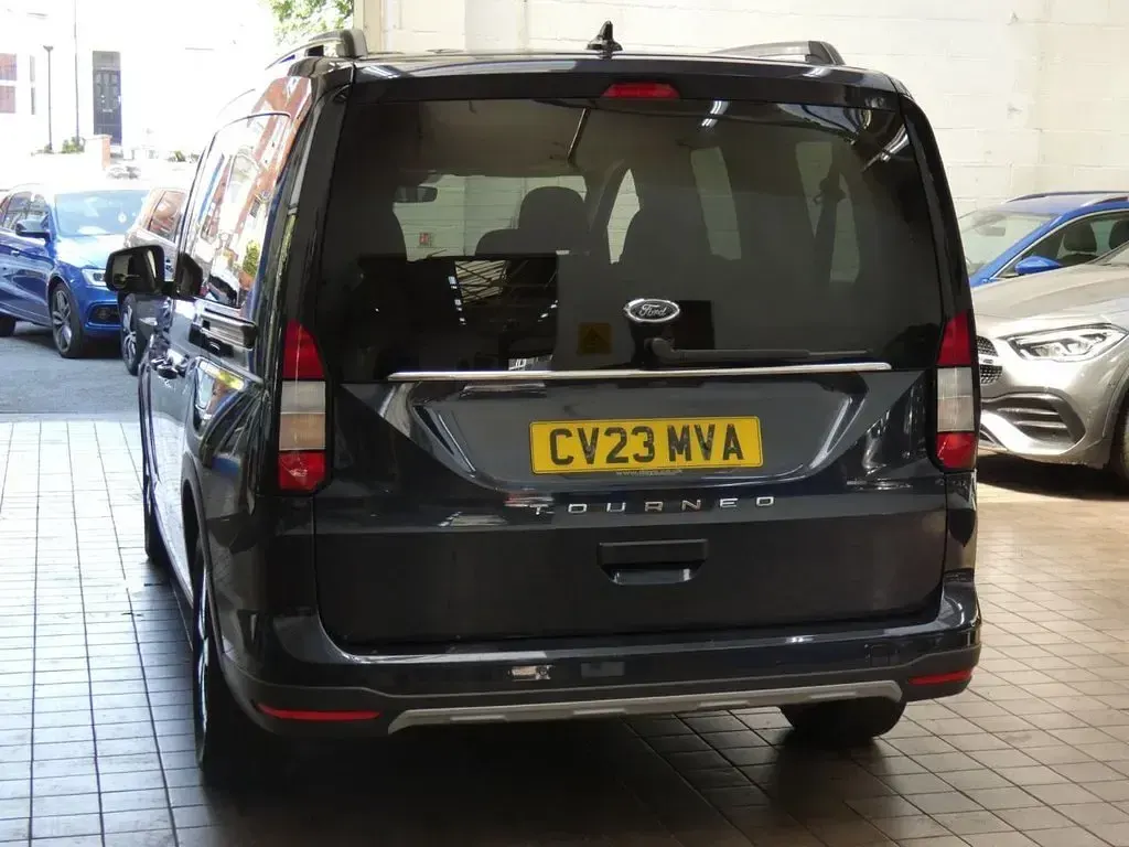 Used Ford Tourneo Connect Active 114 HP (83 kW) 2023 Blue MPV