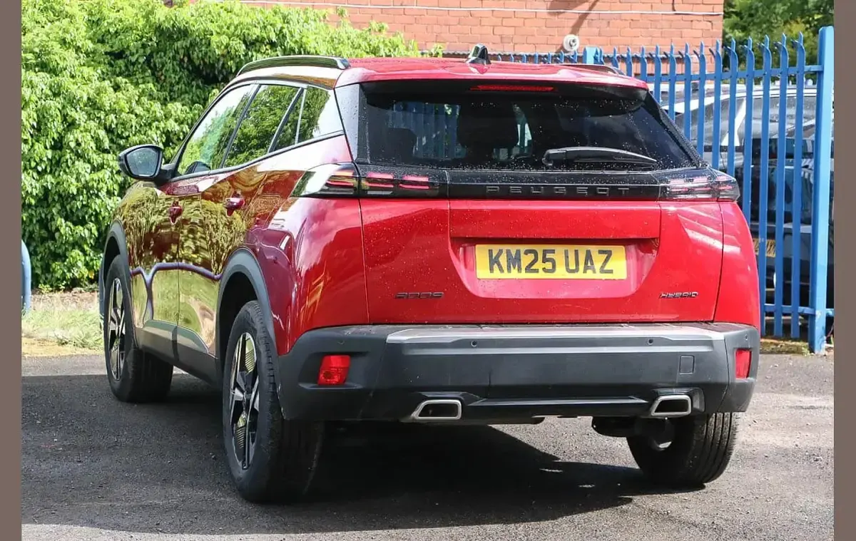 Used Peugeot 2008 Allure 135 HP (99 kW) 2025 Red SUV