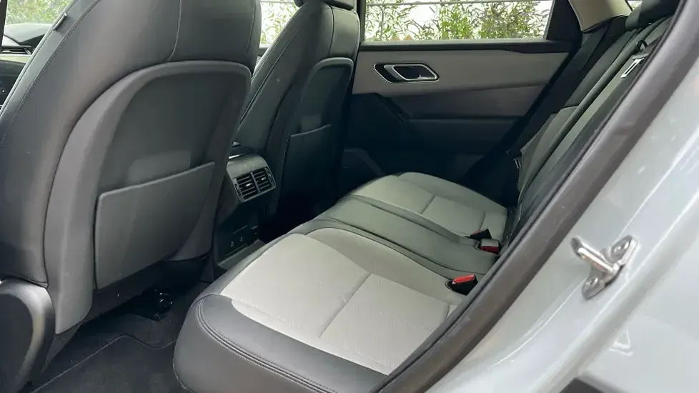 Used Land Rover Range Rover Velar HSE Dynamic 204 HP (150 kW) 2025 Grey SUV