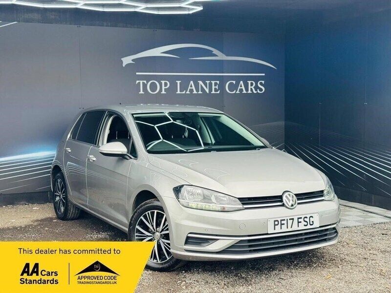Silver Used 2017 VW Golf VII SE Hatchback | £10,999 (Good price) - Image 1/3
