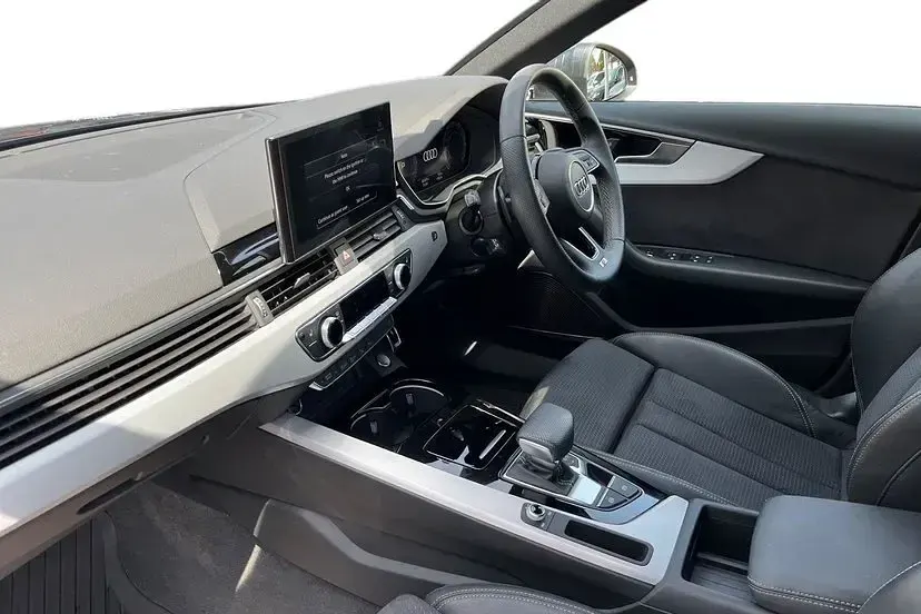 Used Audi A4 S-Line 148 HP (108 kW) 2024 Daytona grey Sedan