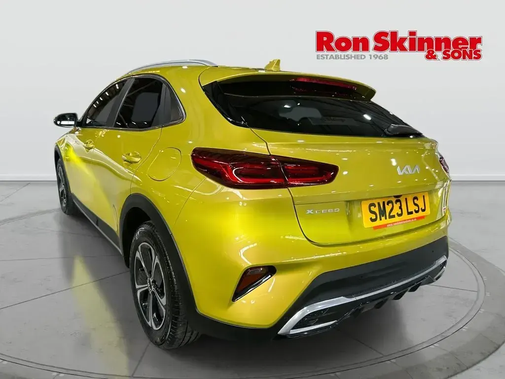 Used Kia XCeed 2023 Yellow SUV