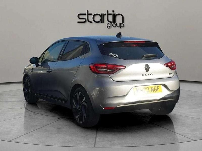 Usado Renault Clio V Engineered 145 HP (106 kW) 2023 Cinzento Citadino