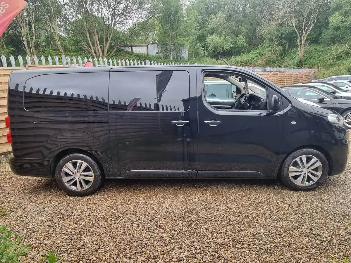 Used Peugeot Traveller Allure 2019 Black MPV