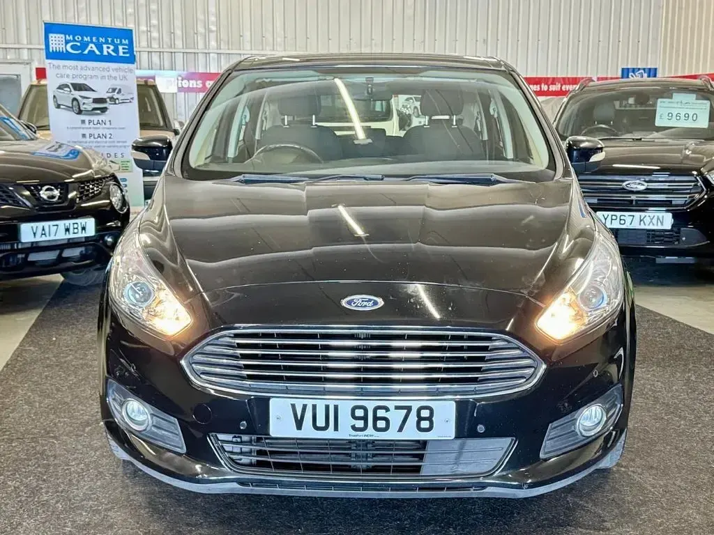 Used Ford S-MAX Zetec 120 HP (88 kW) 2016 Black MPV