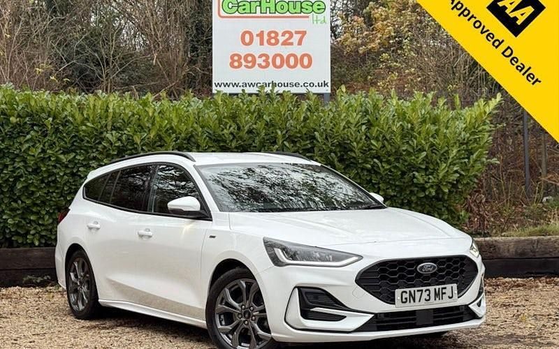 Used 2025 Ford Focus ST-Line Estate | £13,199 (Super price) - Image 1/4