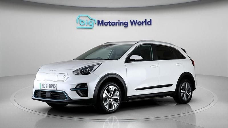 Used Kia e-Niro 147 kW (201 HP) 2022 White SUV