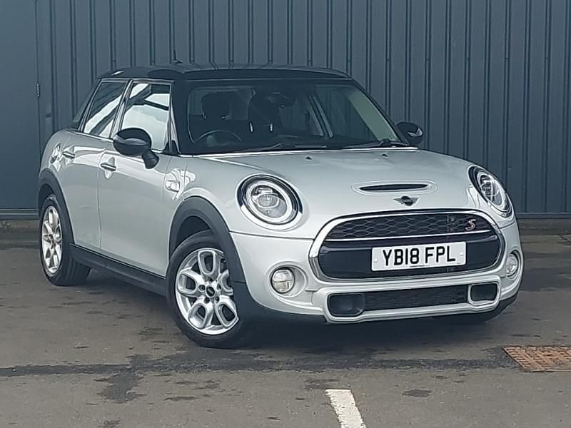 Used Mini Cooper S 192 HP (141 kW) 2018 Silver Hatchback