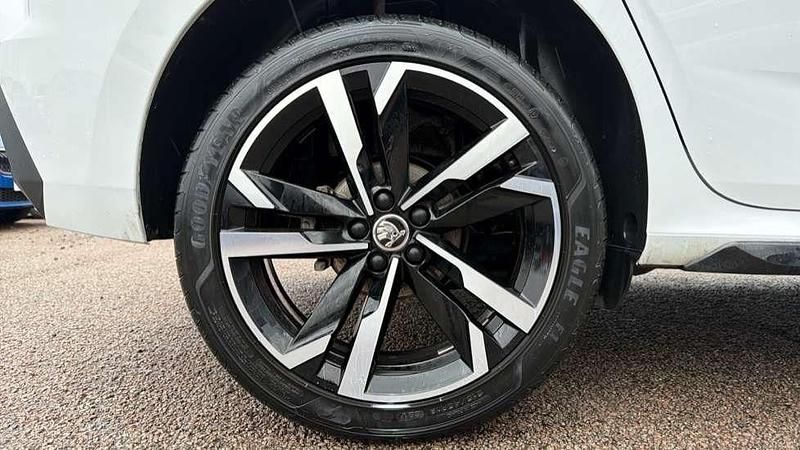 Used Skoda Kamiq Monte Carlo 116 HP (85 kW) 2025 Moon white metallic  SUV