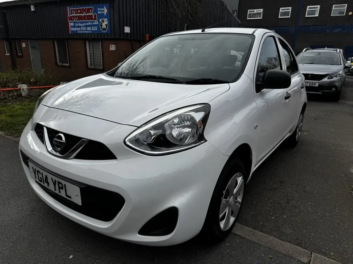 Usado Nissan Micra Visia 80 HP (58 kW) 2014 Branco Citadino