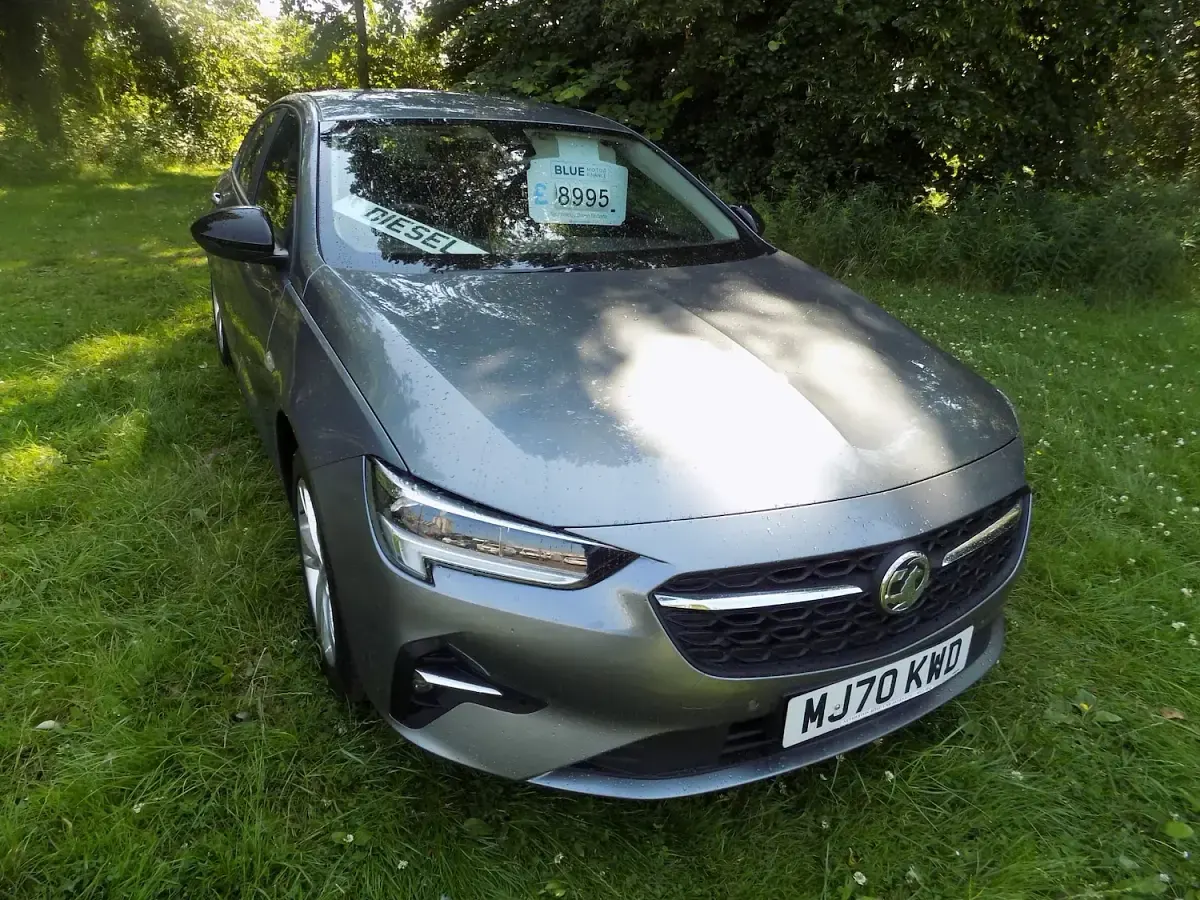 Used Vauxhall Insignia 122 HP (89 kW) 2020 Grey Hatchback