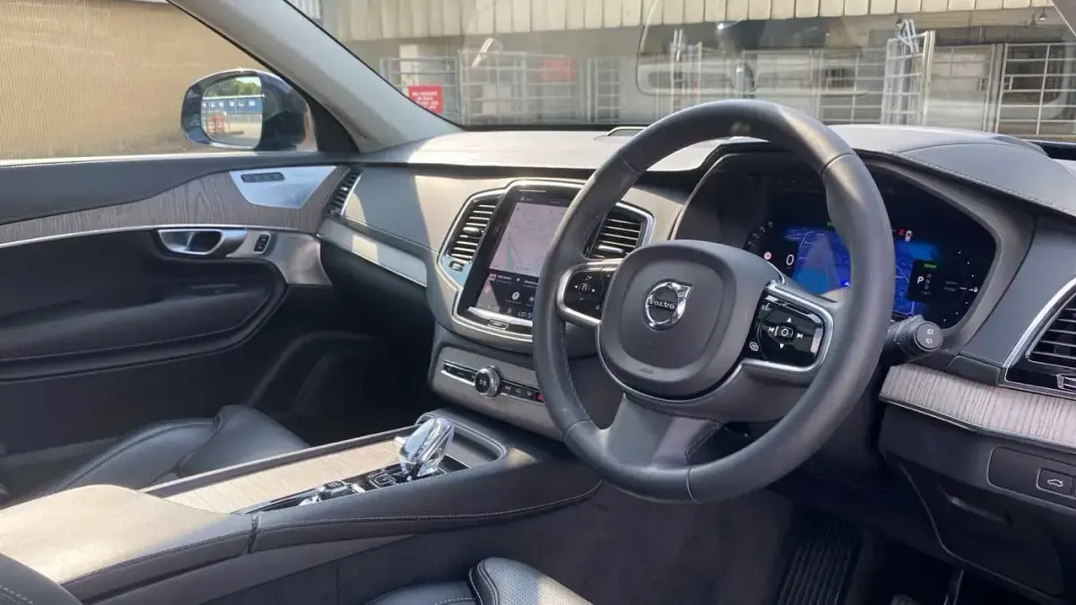 Used Volvo XC90 Ultimate 455 HP (334 kW) 2023 Blue SUV