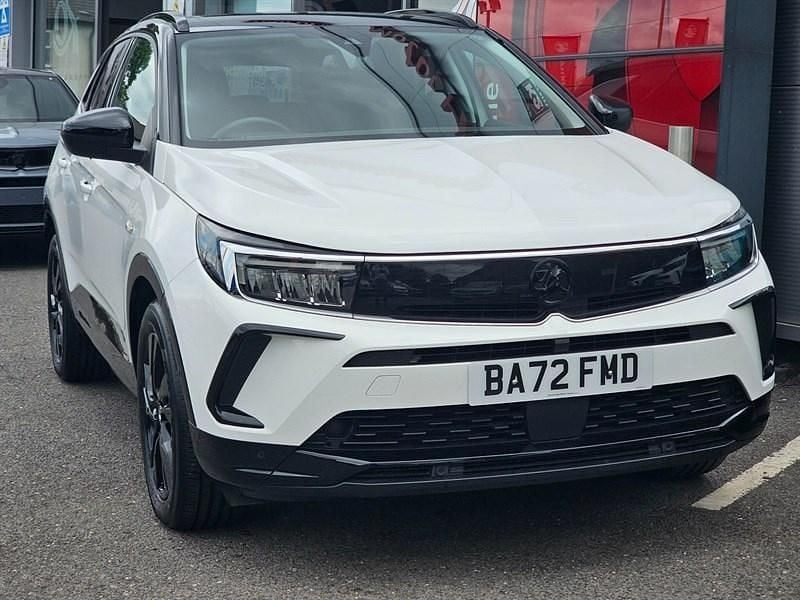 White Used 2023 Vauxhall Grandland X S SUV | £17,000 (Good price) - Image 1/4
