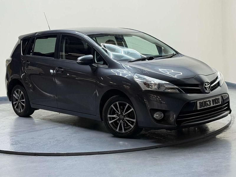 Grey Used 2013 Toyota Verso MPV | £5,175 (Fair price) - Image 1/4