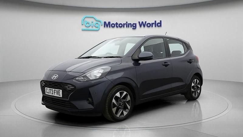 Used Hyundai i10 Advanced 67 HP (49 kW) 2023 Grey Hatchback