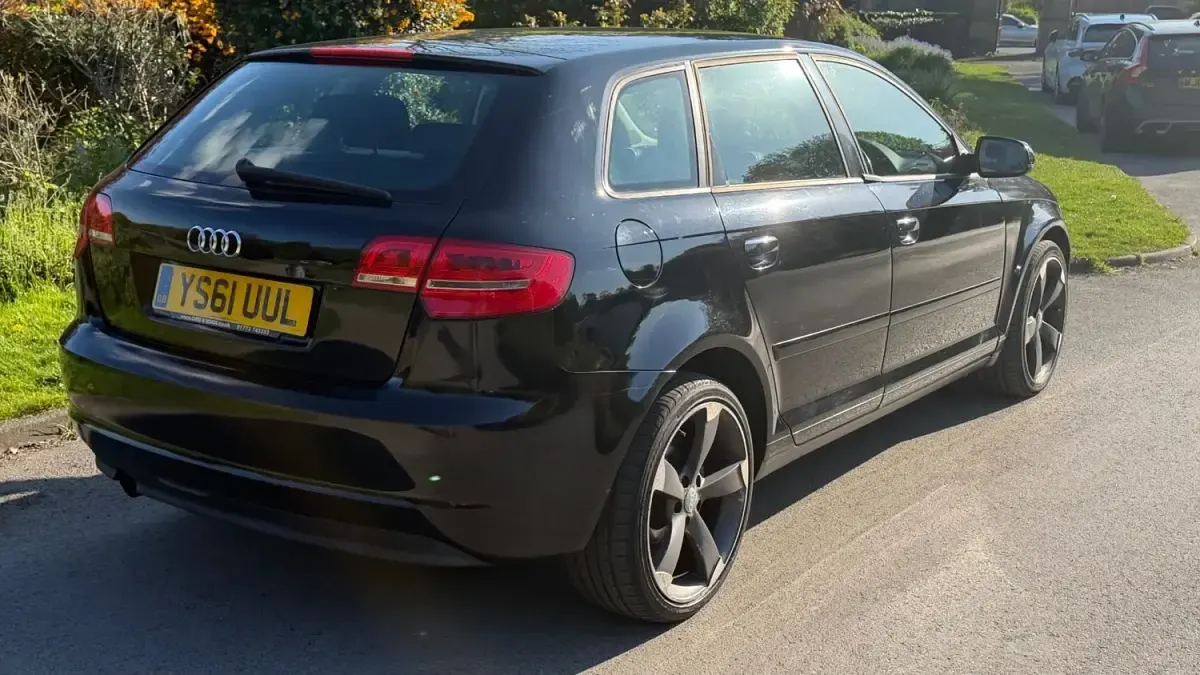 Begagnad Audi A3 Comfort 2012 Svart Halvkombi