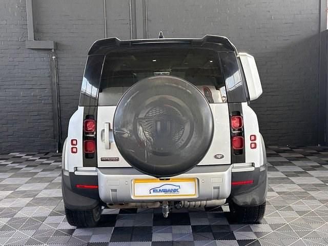Used Land Rover Defender First Edition 250 HP (183 kW) 2021 Silver SUV