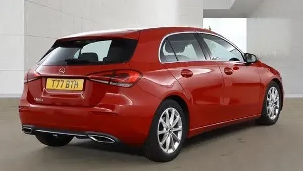 Used Mercedes A180 2018 Red Hatchback