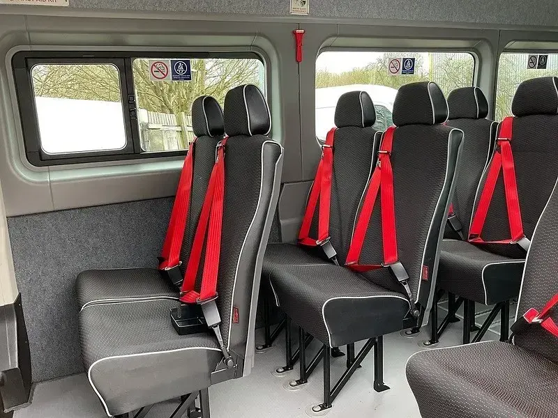 Begagnad Peugeot Boxer 130 HK (95 kW) 2019 Blå Van