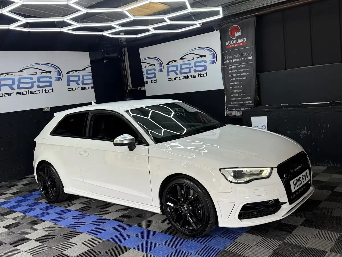 Used Audi A3 Performance 295 HP (216 kW) 2016 White Hatchback