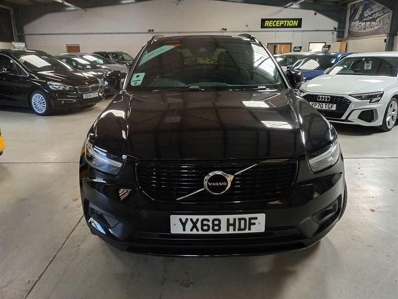 Used Volvo XC40 R-Design 150 HP (110 kW) 2018 Black SUV