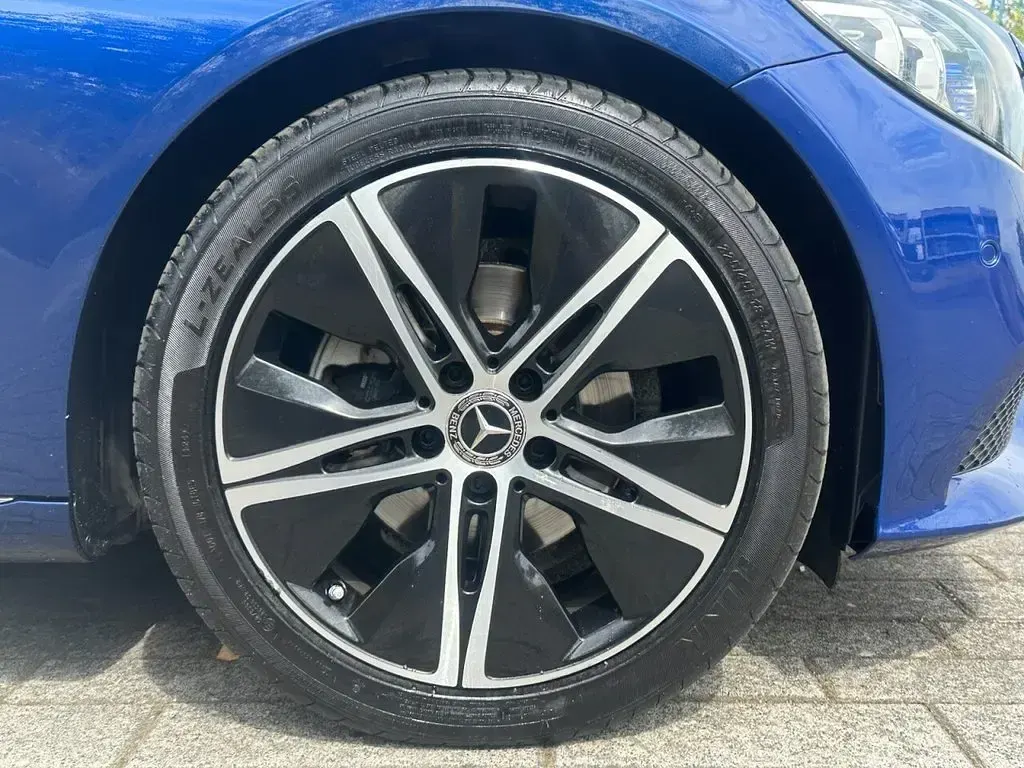Used Mercedes C200 160 HP (117 kW) 2019 Blue Sedan