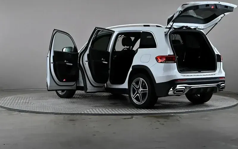 Used Mercedes GLB200 AMG line 163 HP (119 kW) 2022 White SUV