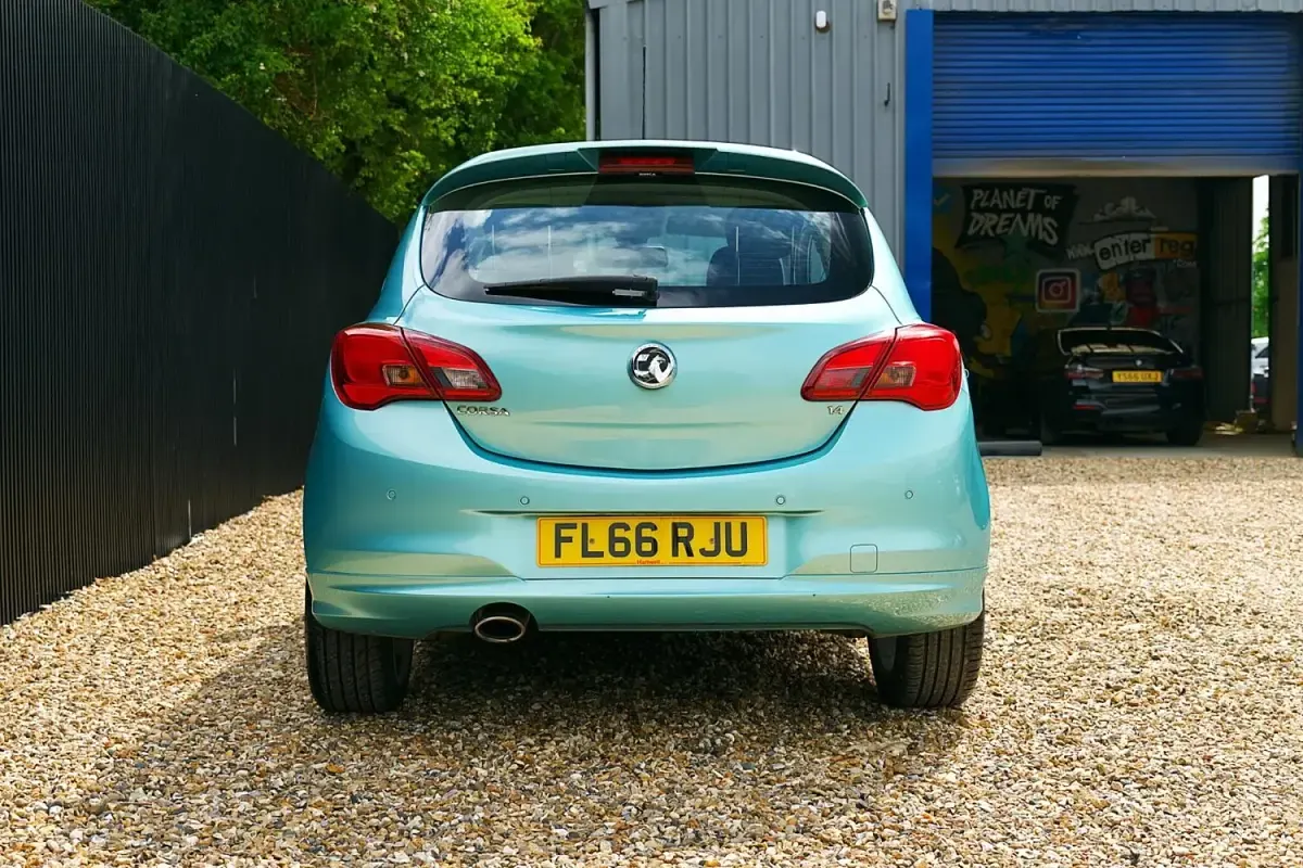 Used Vauxhall Corsa SRi 90 HP (66 kW) 2016 Green Hatchback