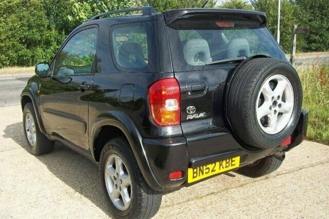 Used 2003 Toyota RAV4 SUV | £1,750 (Fair price) - Image 1/4