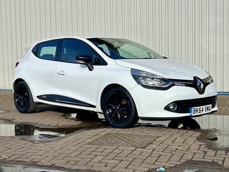 Used Renault Clio IV Dynamique 90 HP (66 kW) 2014 White Hatchback