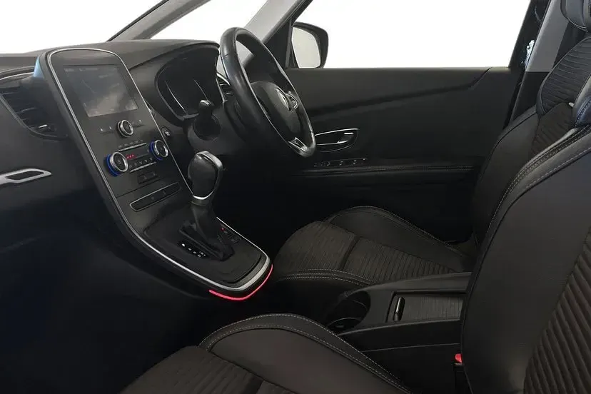 Used Renault Scénic IV Dynamique 108 HP (79 kW) 2017 Black MPV
