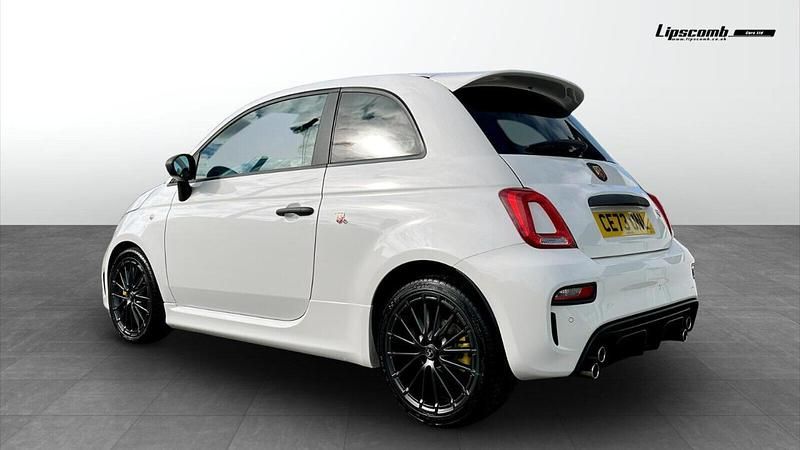 Used Abarth 695 180 HP (132 kW) 2024 White Hatchback