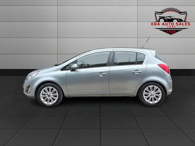 Used Vauxhall Corsa 100 HP (73 kW) 2014 Silver Hatchback