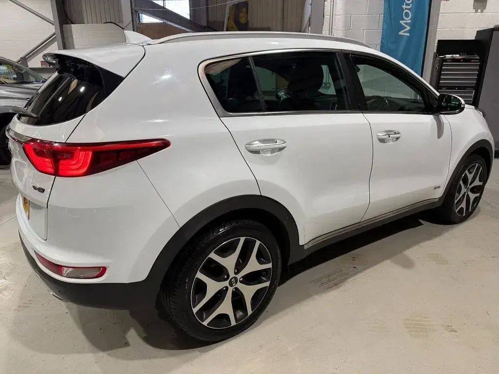 Used Kia Sportage GT-Line 134 HP (98 kW) 2016 White SUV